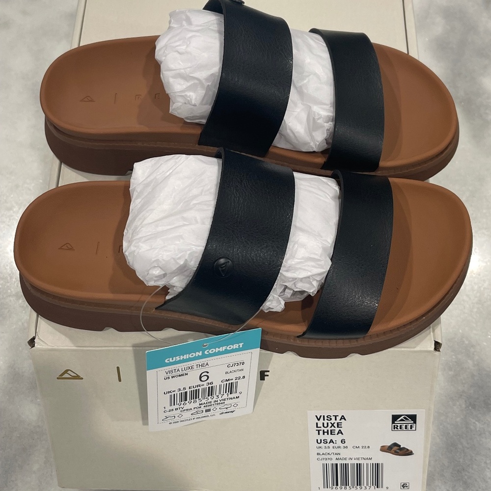 New in Box Reef Vista Luxe Thea Sandals Size 6